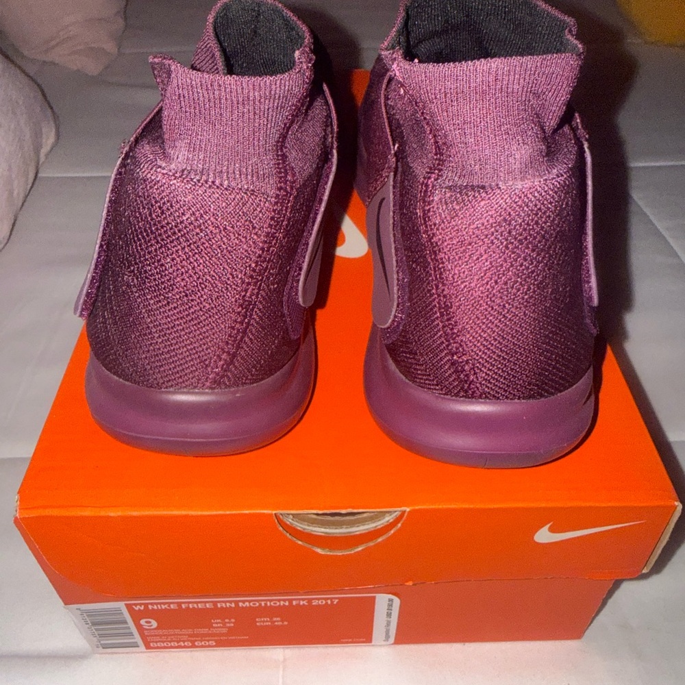 Nike Women's Maroon Slip-On Sneakers - Picture 6 of 6